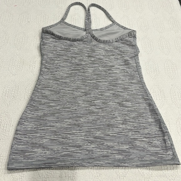 Lululemon top light gray racer back tank top size 4 built-in bra. - Picture 6 of 9